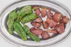 Suspiros De Jamón Con Pimientos Del Padrón - Por Ración