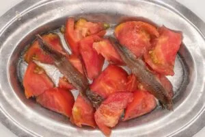 Tomate Con Anchoas - Por Ración
